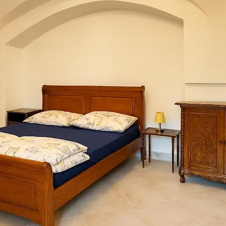 Great Location In The Centre Of Appartamento